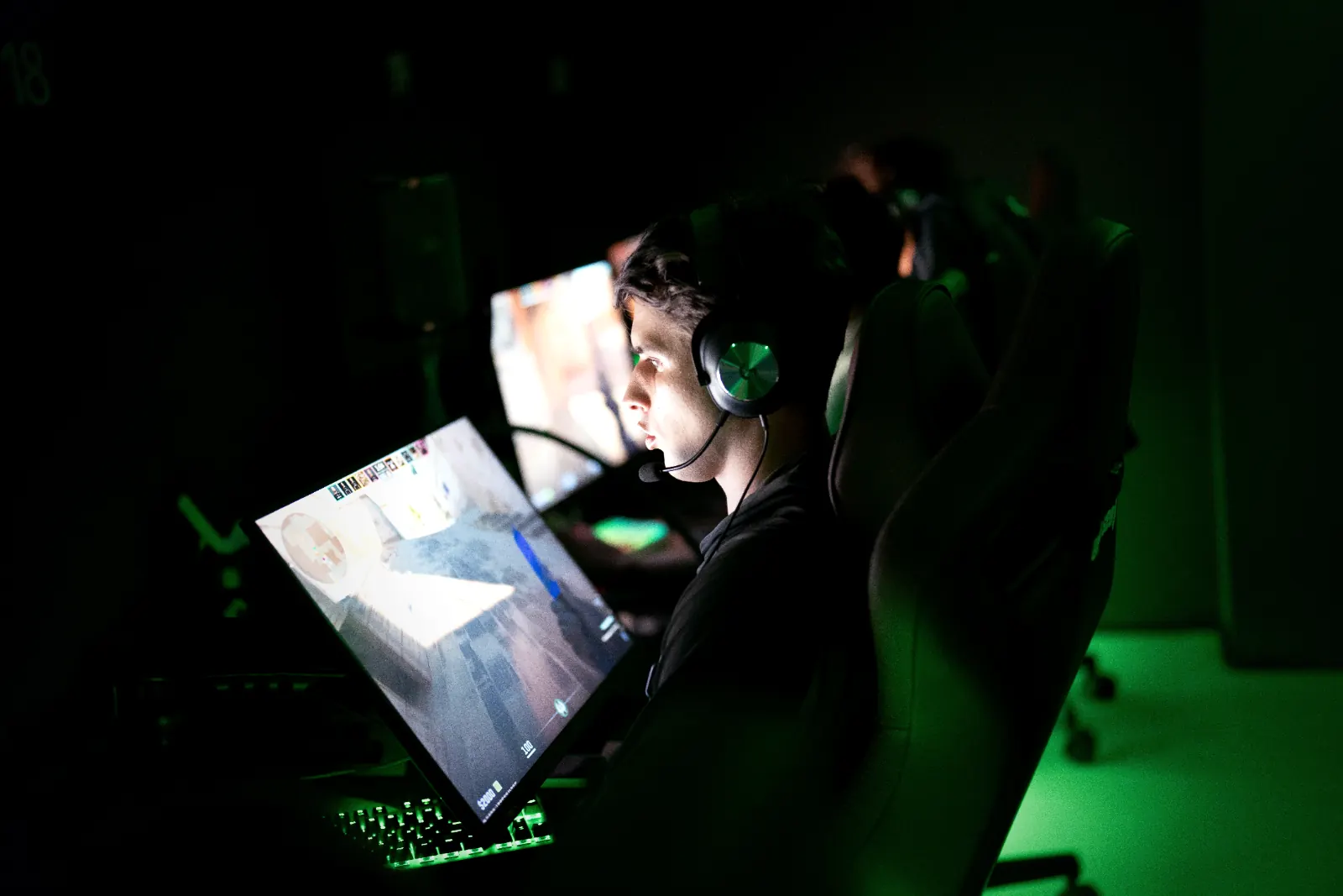 Gamer in green room