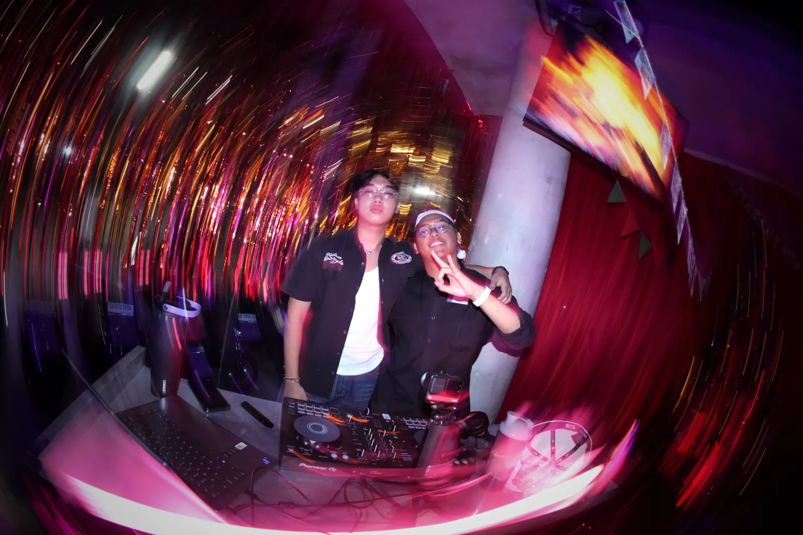 DJ set at CUBE